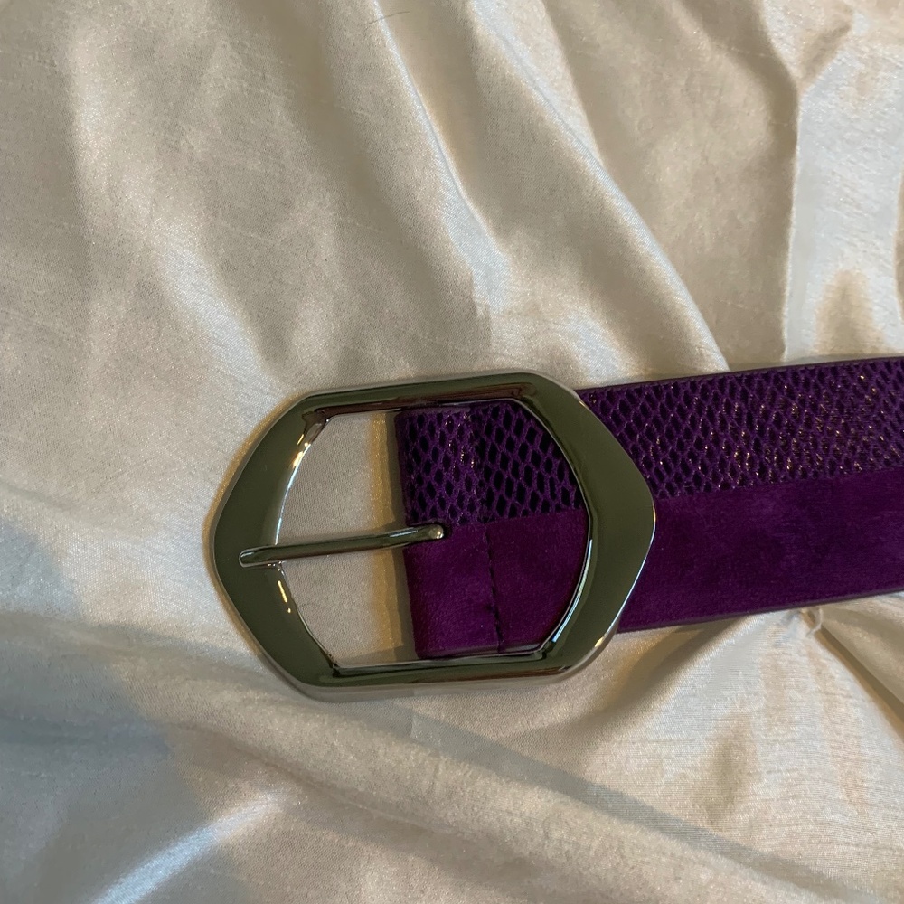 White House Black Market Purple Suede/Snakeprint  Belt sz M